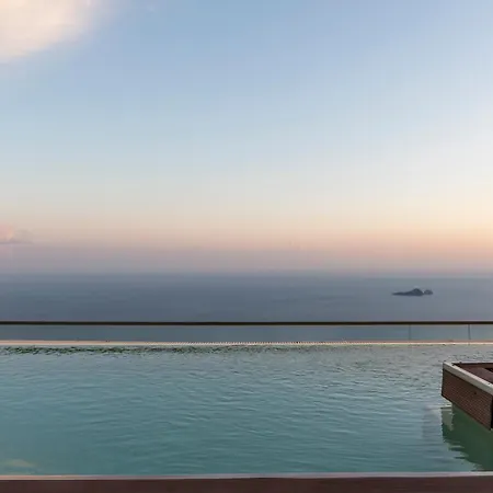 Villa Degli Dei Luxury House *
