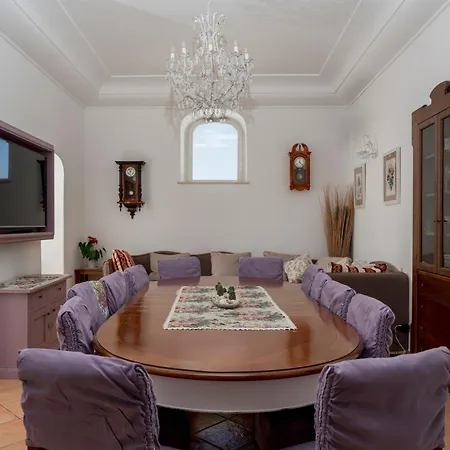 Degli Dei Luxury House